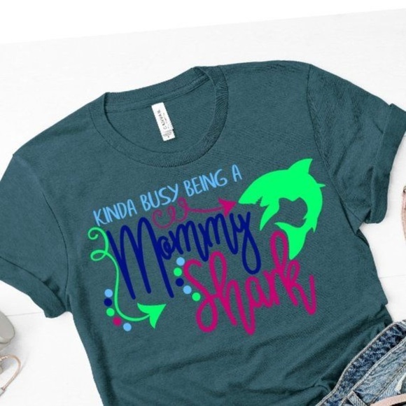 Kinda Busy Being a Mommy Shark - Picture 1 of 1